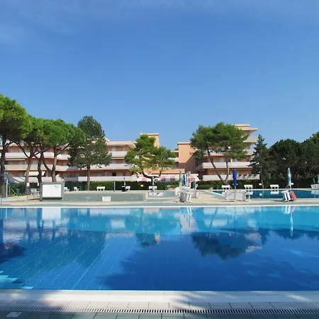 Vibrant In A Pool Paradise * Bibione